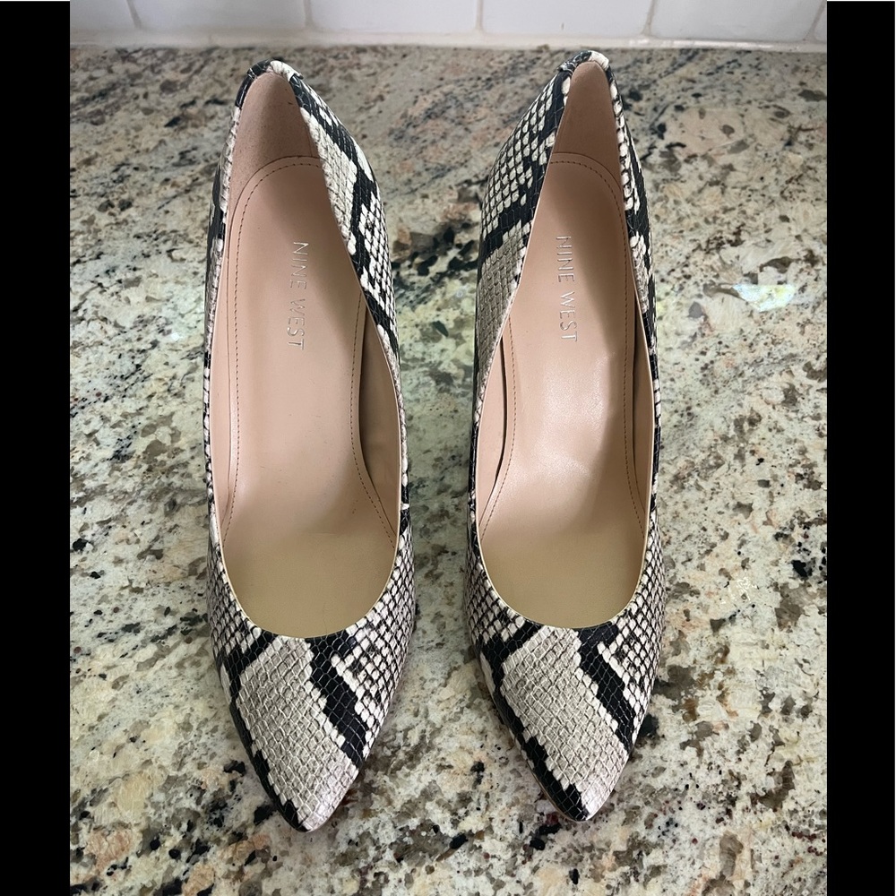 Nine West Snake/Python Block Heel Pumps Size 9.5
